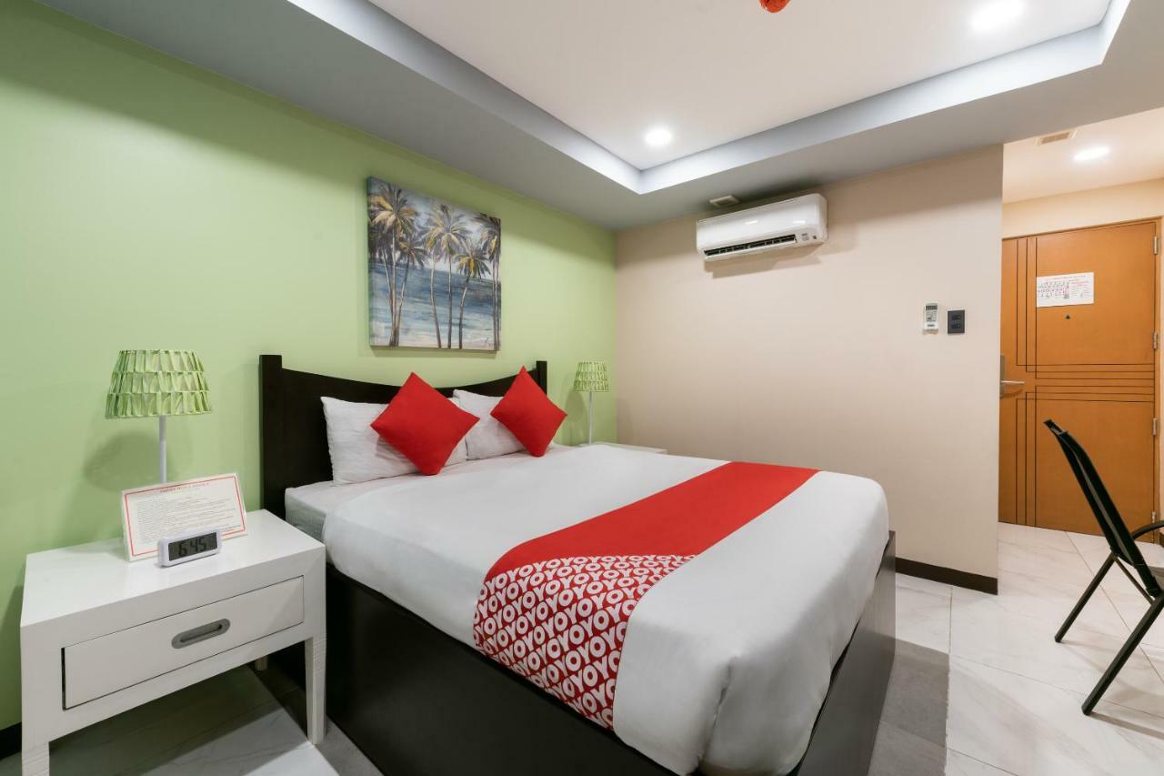 Oyo 171 Amore Hotel Muntinlupa City Exterior foto